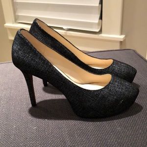 Black linen looking pumps